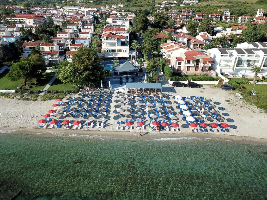 Naias Hotel in Hanioti, Griekenland foto 4